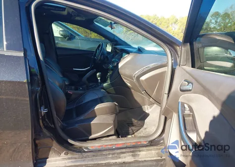 2013 Ford Focus St из США, поврежденный, VIN 1FADP3L94DL359452